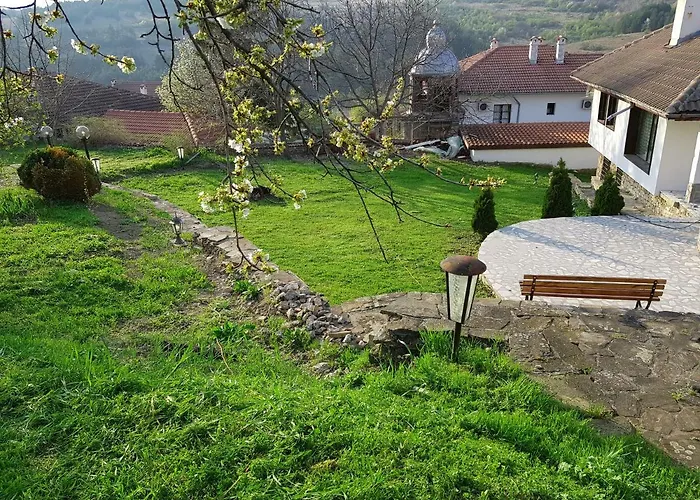 Holiday Home Arbanasi アルバナシ